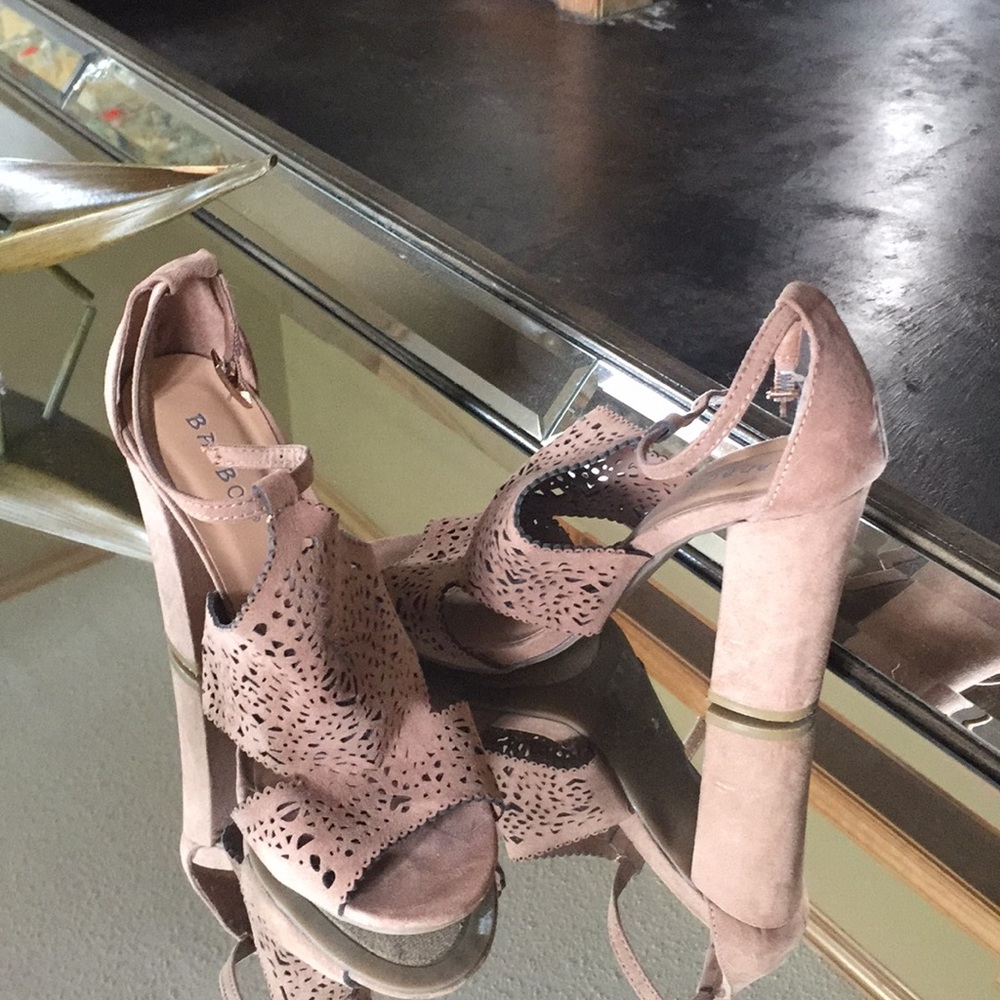 Heels - Picture 1 of 1